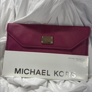 Michael Kors slim sleeve snap close Peony Saf Macbook Air 11” purse bag